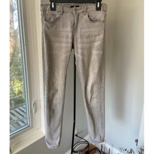 Light grey skinny fit jeans
